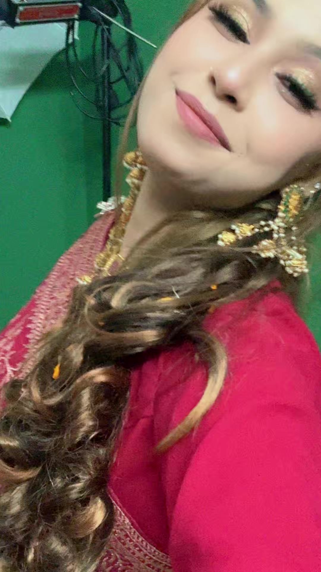 @xshaya×