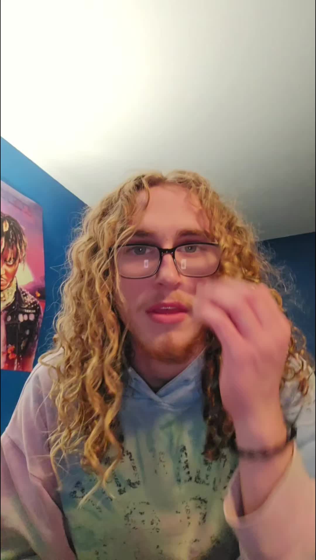 @GoldieGl0cks