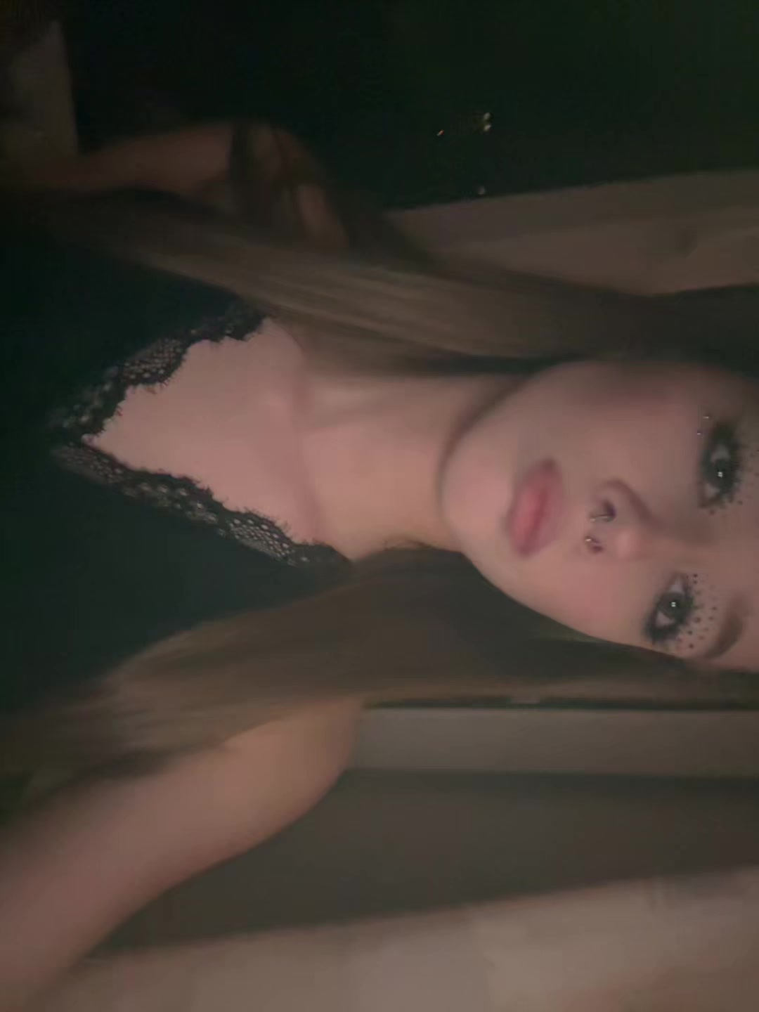@♱
