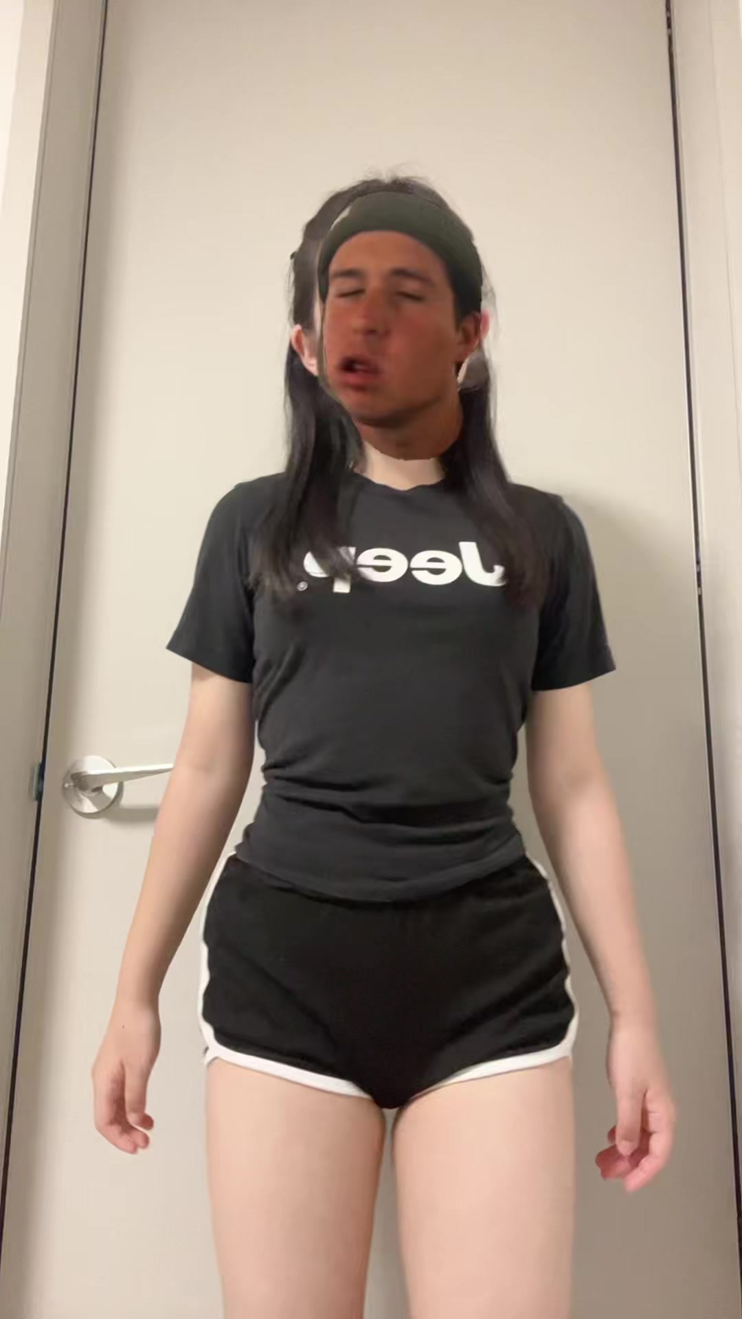 @니여친지나간다