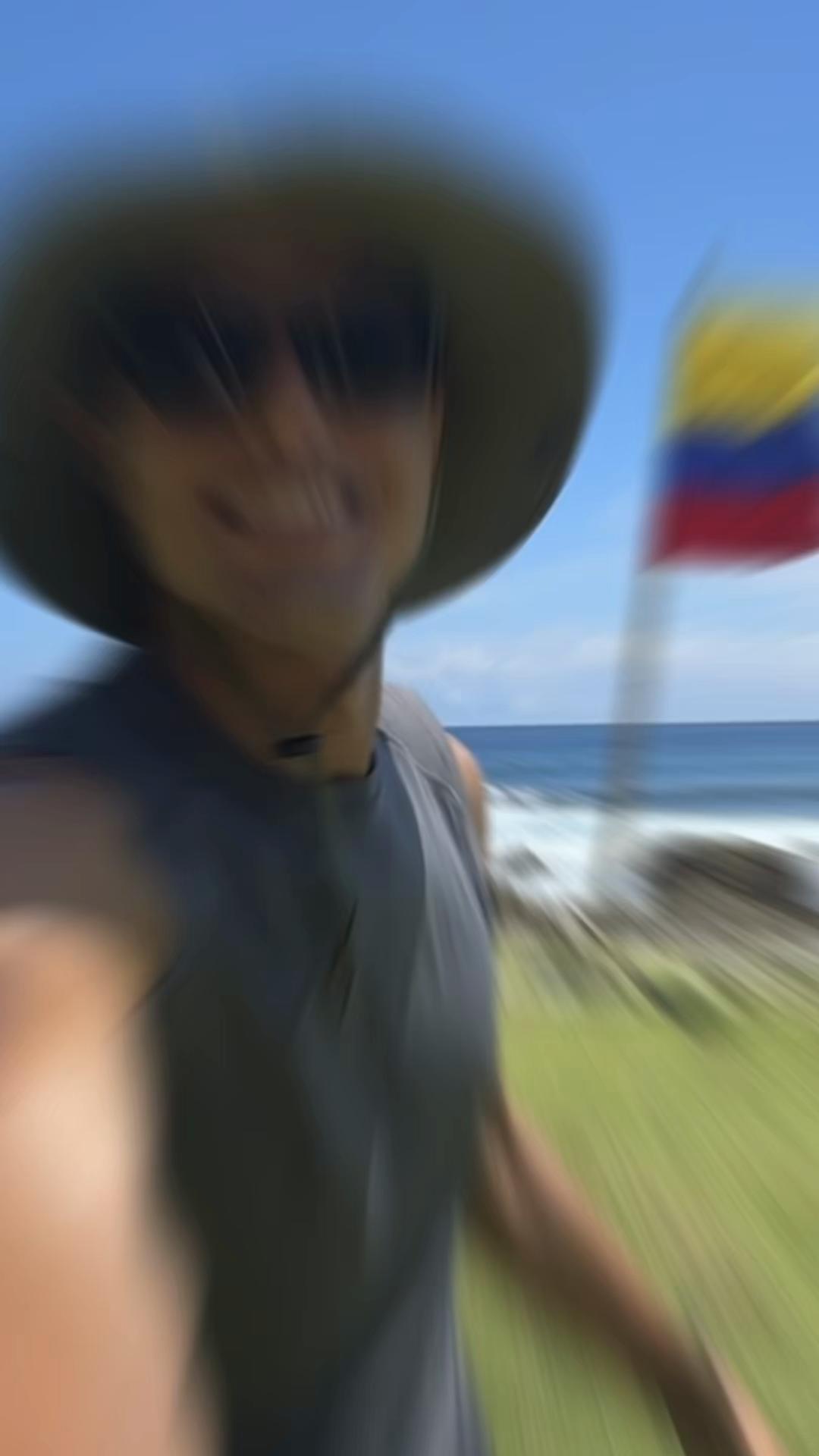 @Soy CharlieCastro 🇨🇴