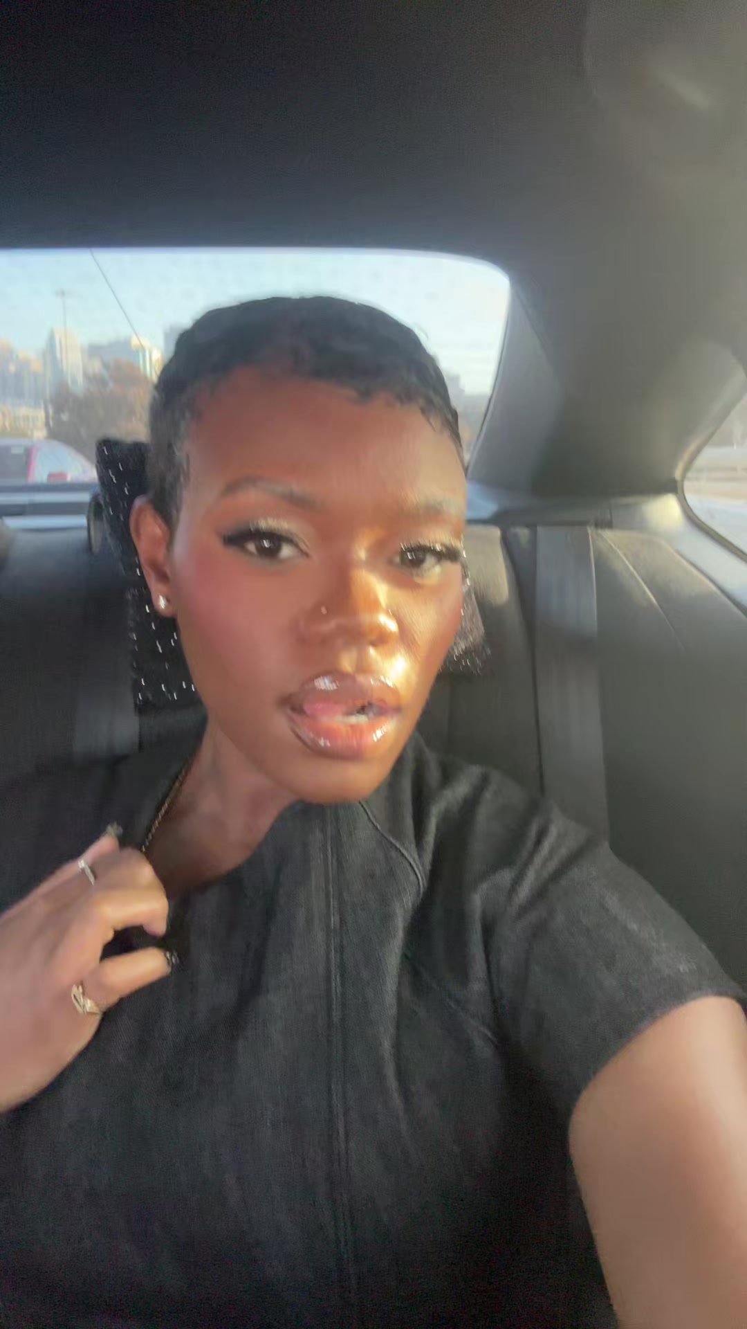 @Nia