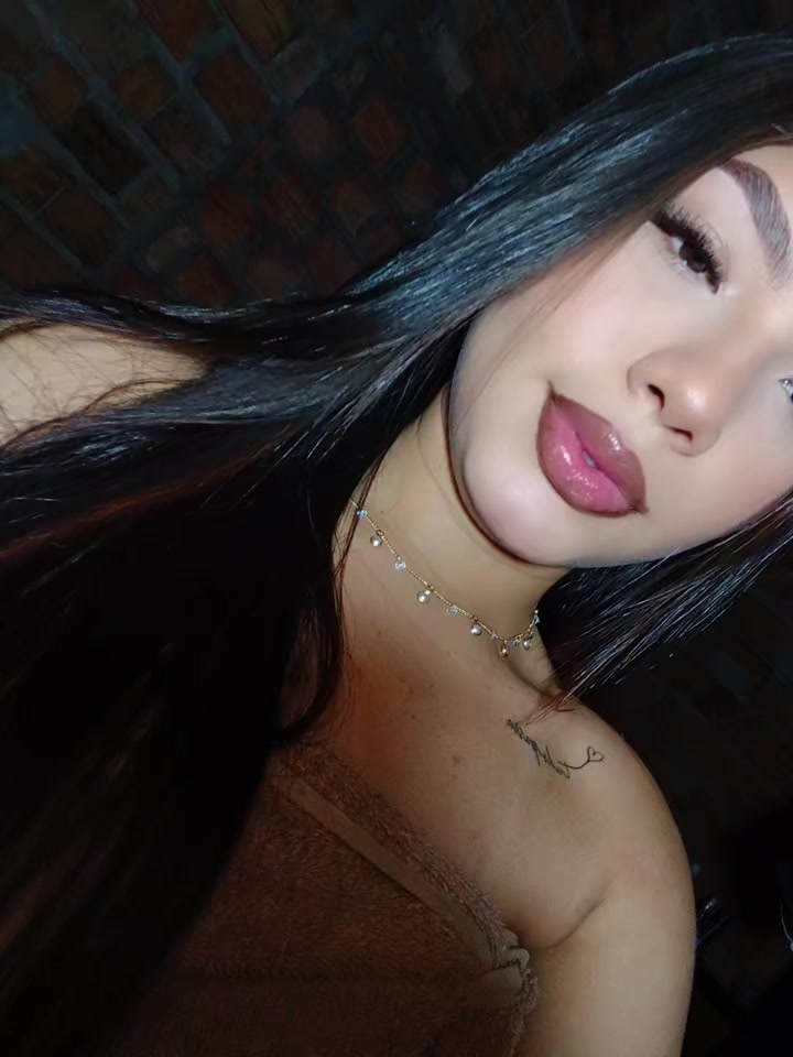 @kaylanee