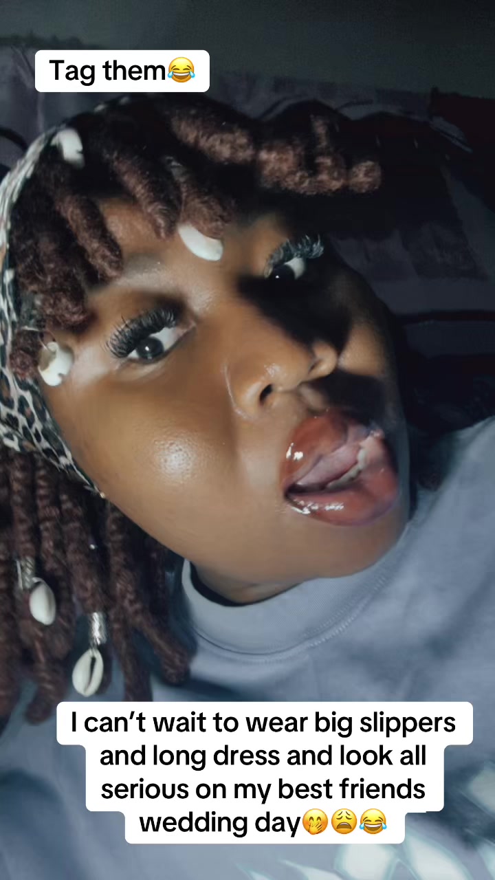 @Shivi's Vintage GlowCos.🛍️🌸