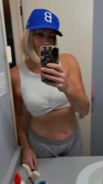 @💕millfie$t mom next door 💕