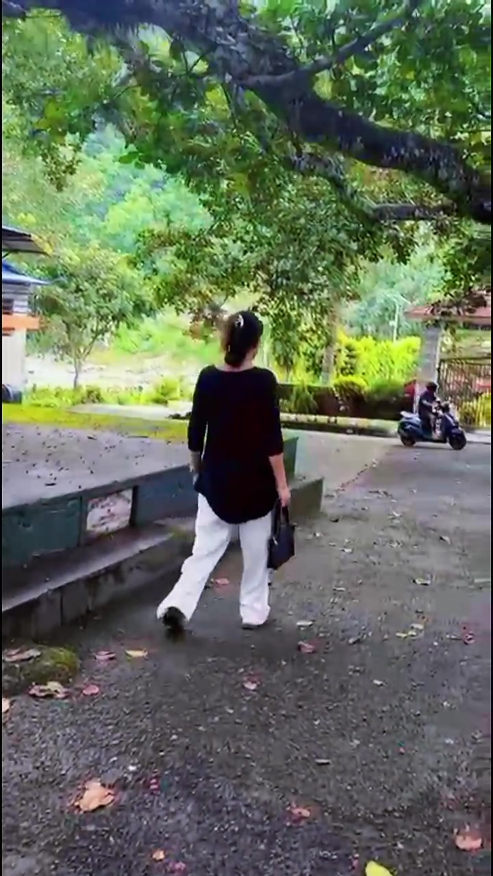 @sarada gurung