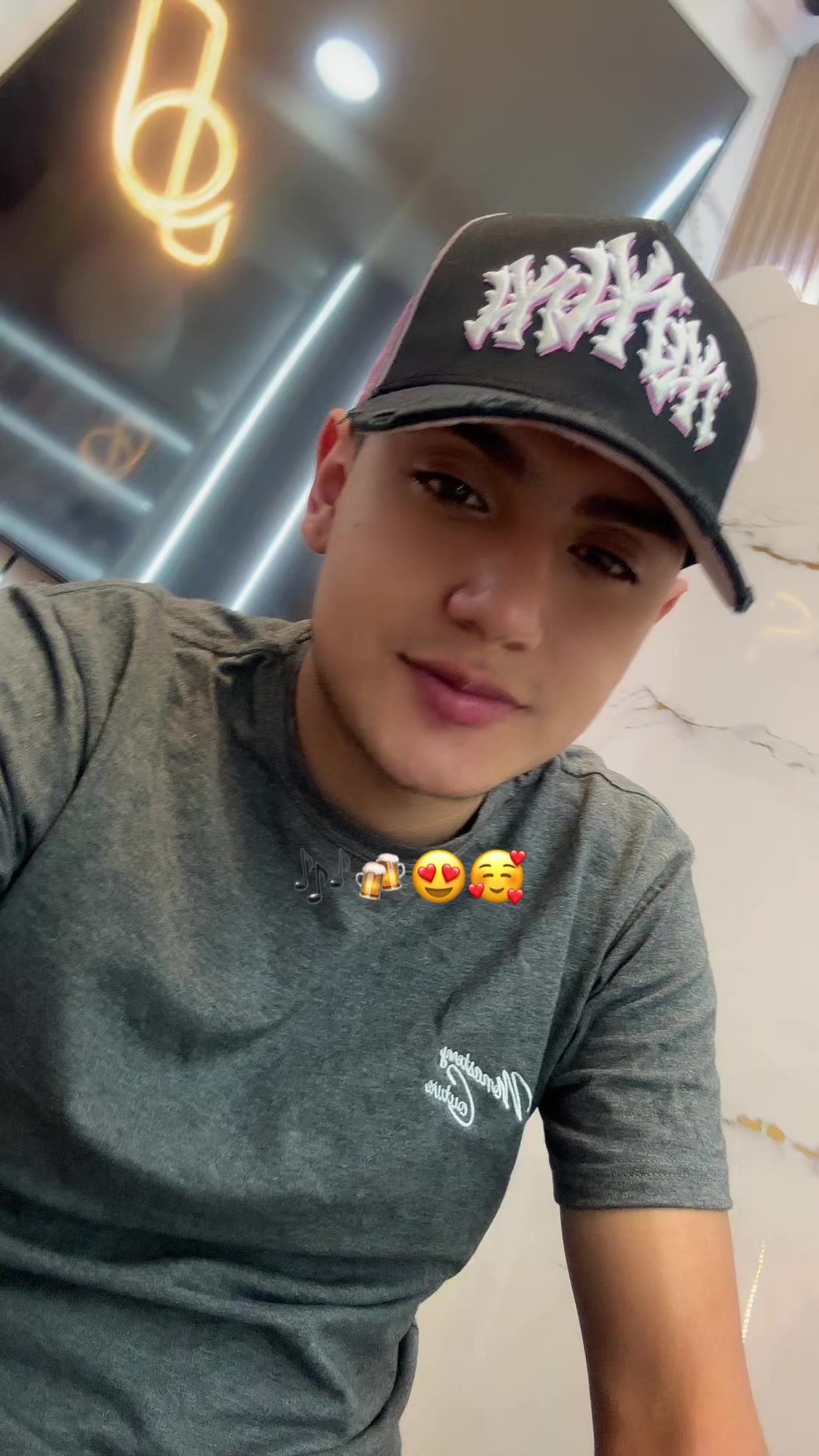 @Santi reyes 🤴