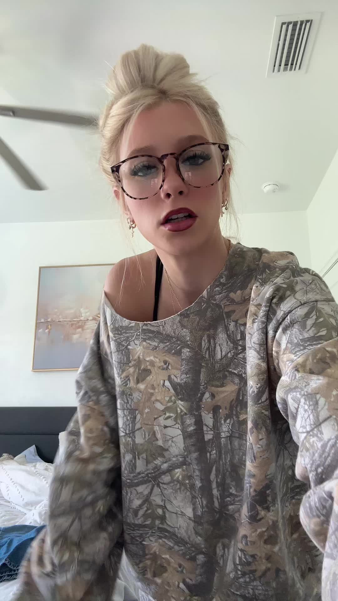@Lydia ⚡️