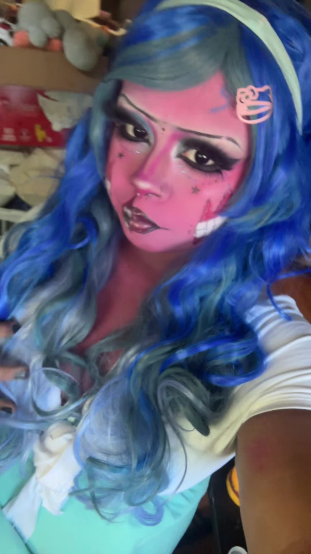 @𝓒𝓱𝓾𝓭𝓮𝓽𝓽𝓮 🤖
