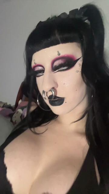 @Duvessa🔪🩸💋