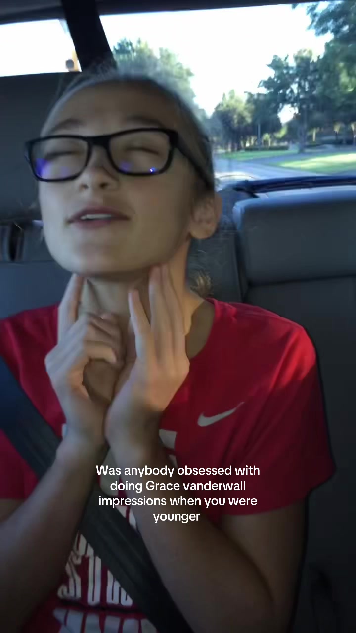 @karah_riley