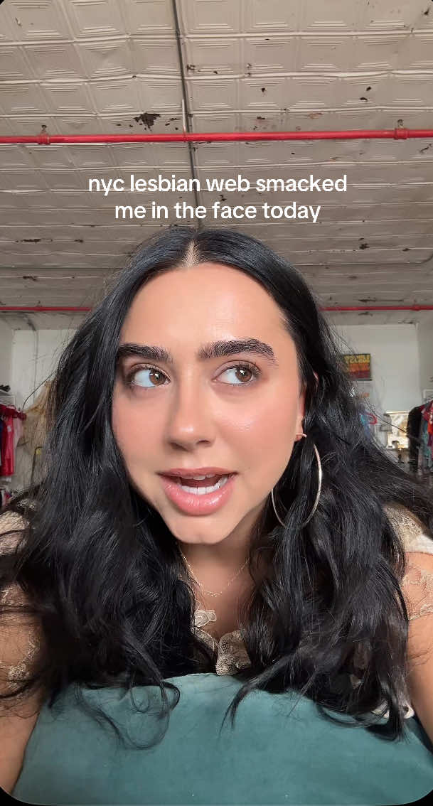@thequeerghoul 🍉