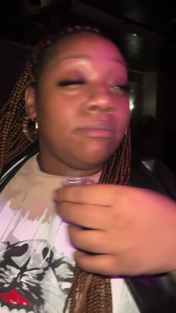 @Dee_nuggss