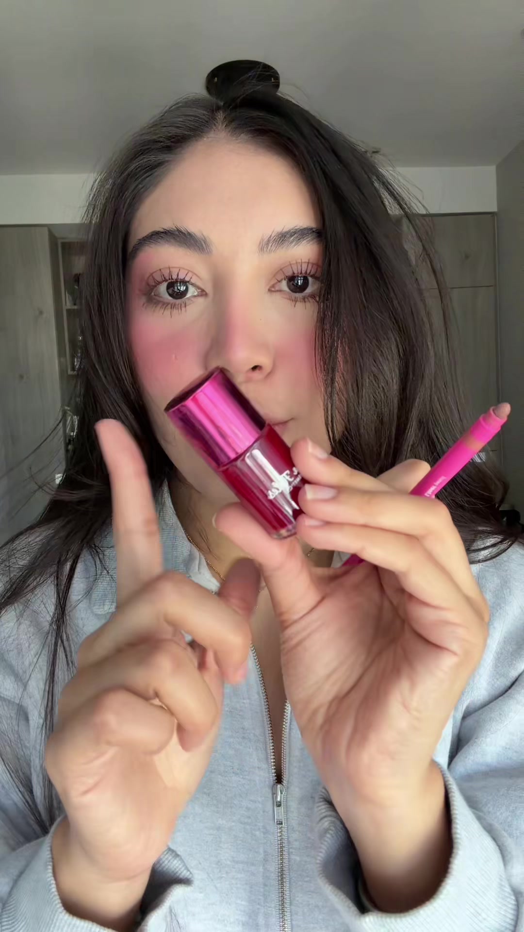 @Diana Fletes Cosmetics