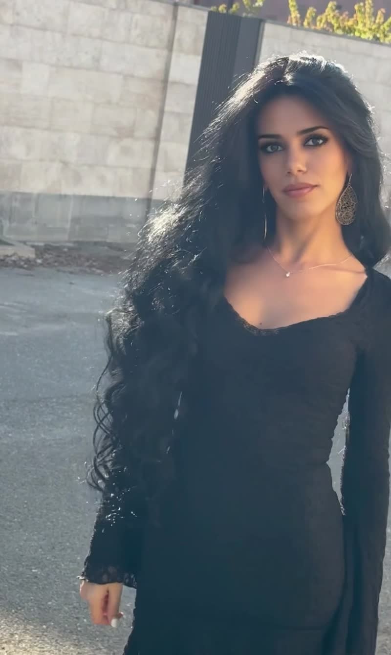 @ElenaYerevanOfficial