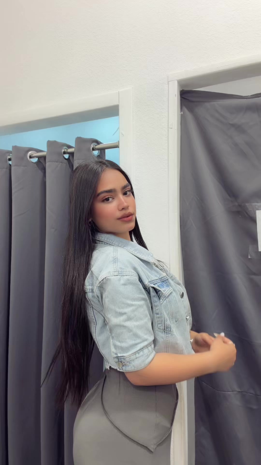 @Neomiii