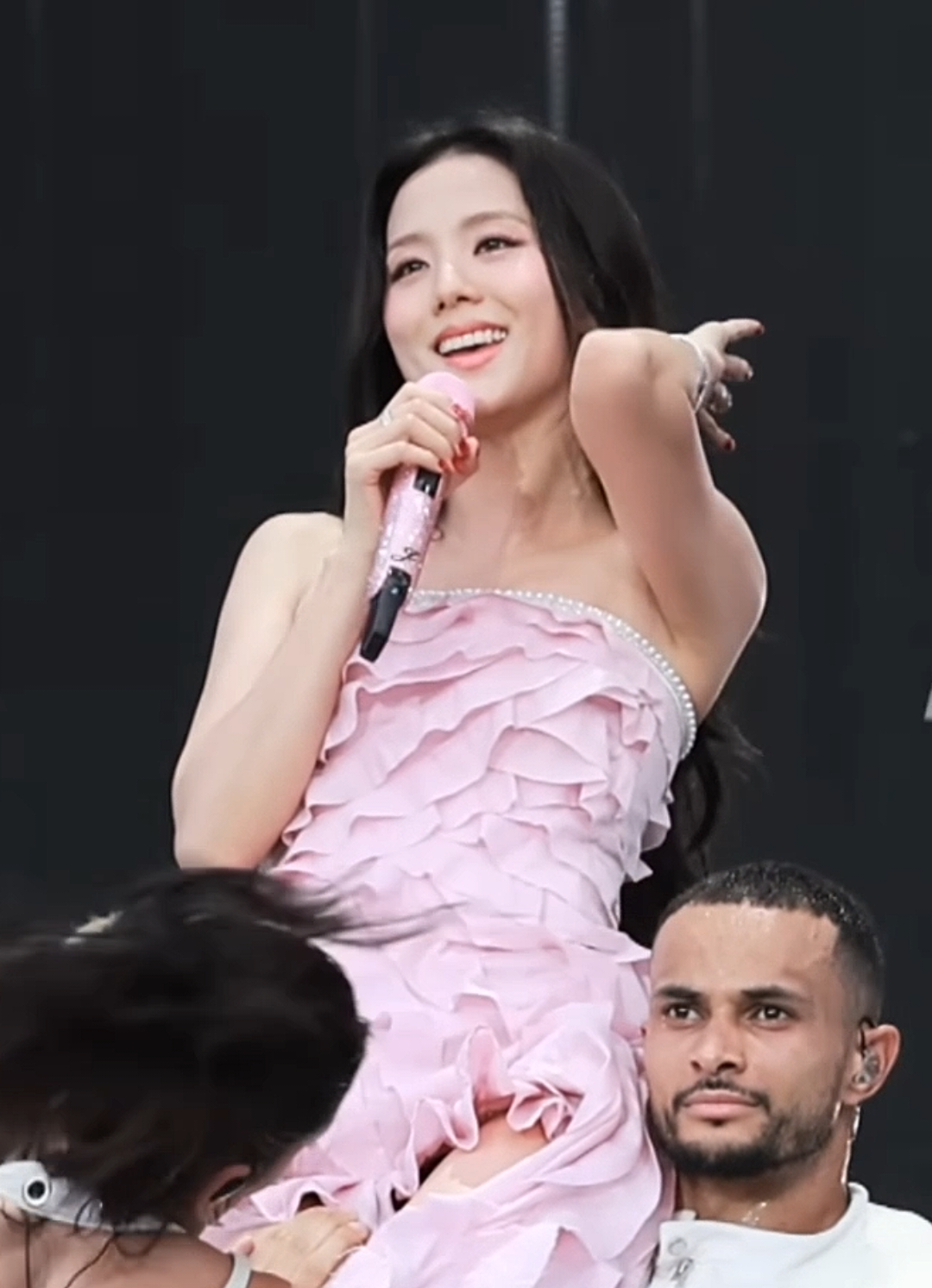 @Idolfocus╰➝ᵐᵃⁿᵘ