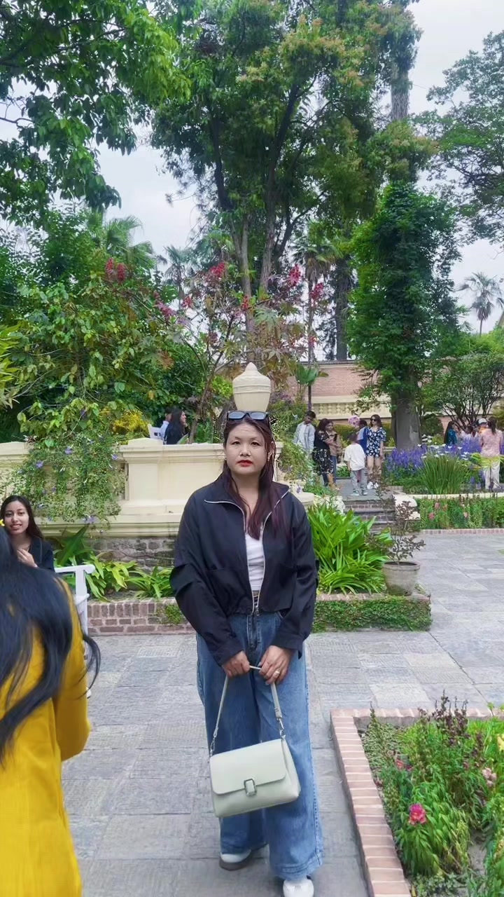 @deepshika🧿