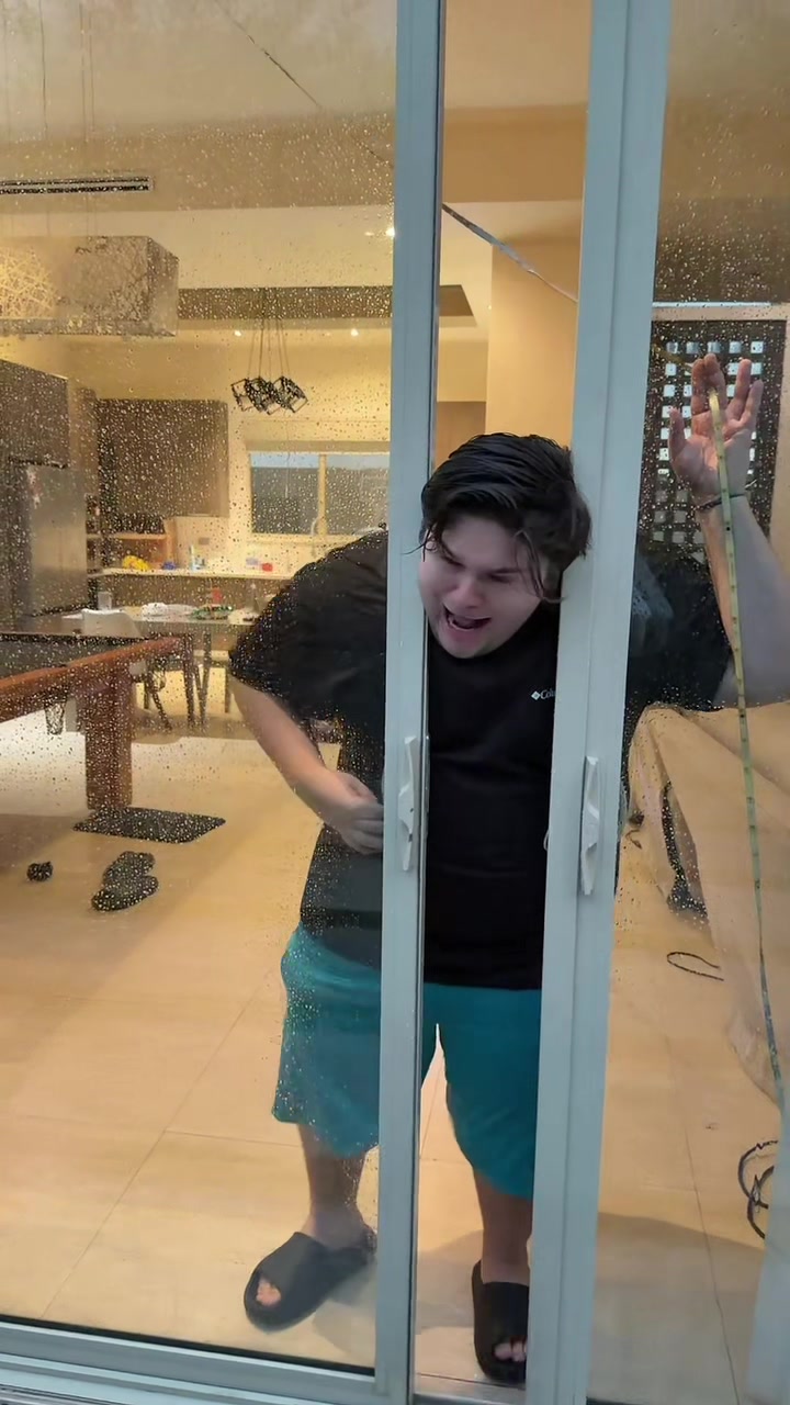 @Enserio