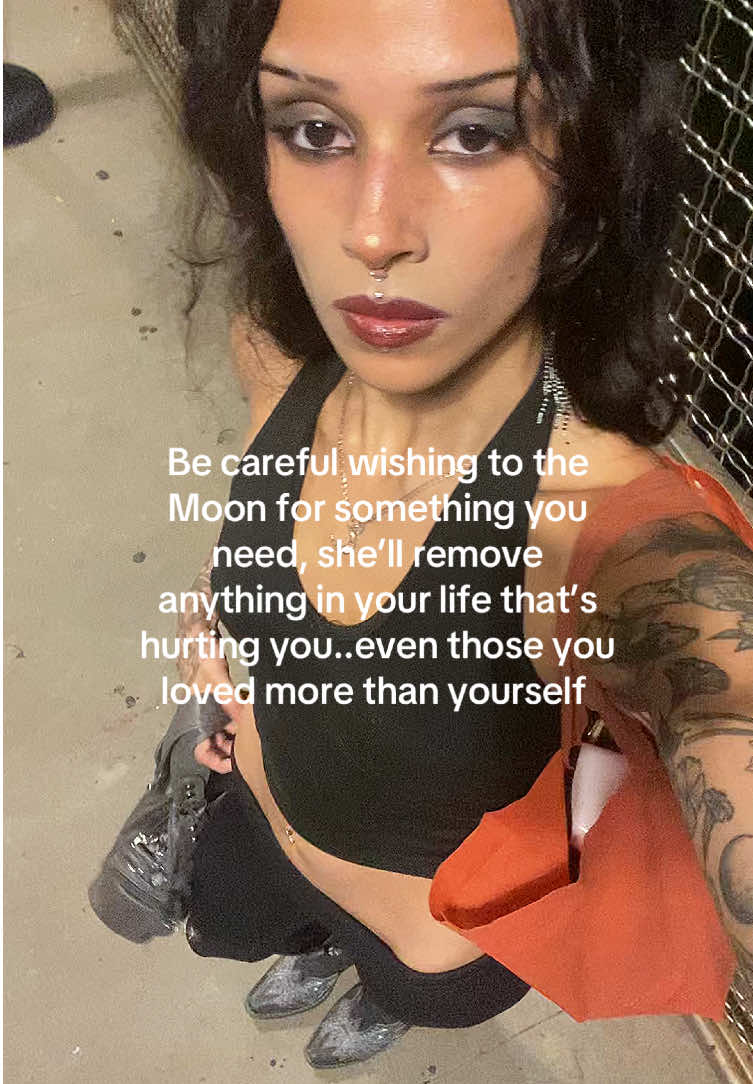 @Luna Moon🌜