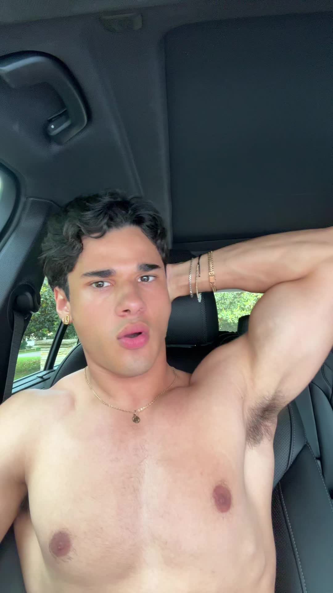 @Neto Aguilar