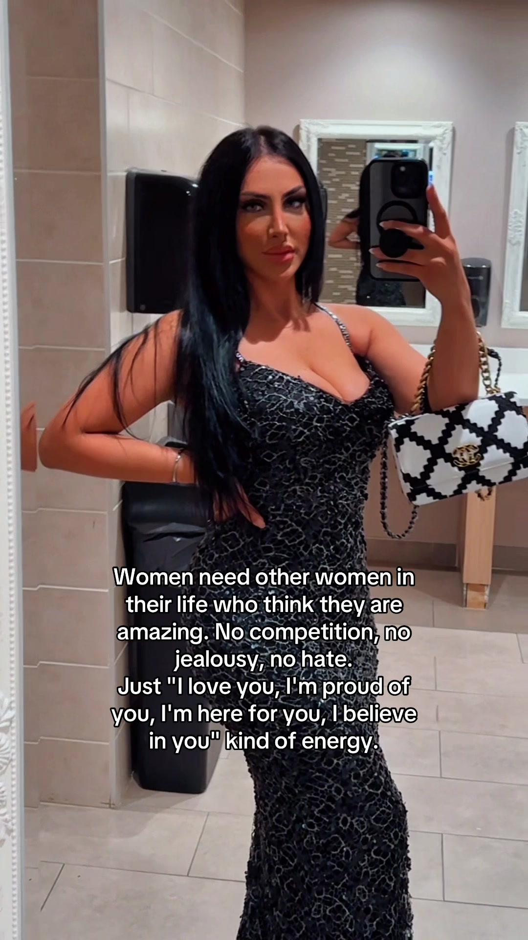 @AMILIA HORMUZ