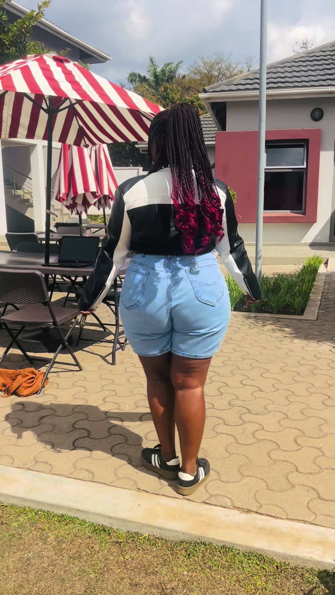 @LindaMzunga