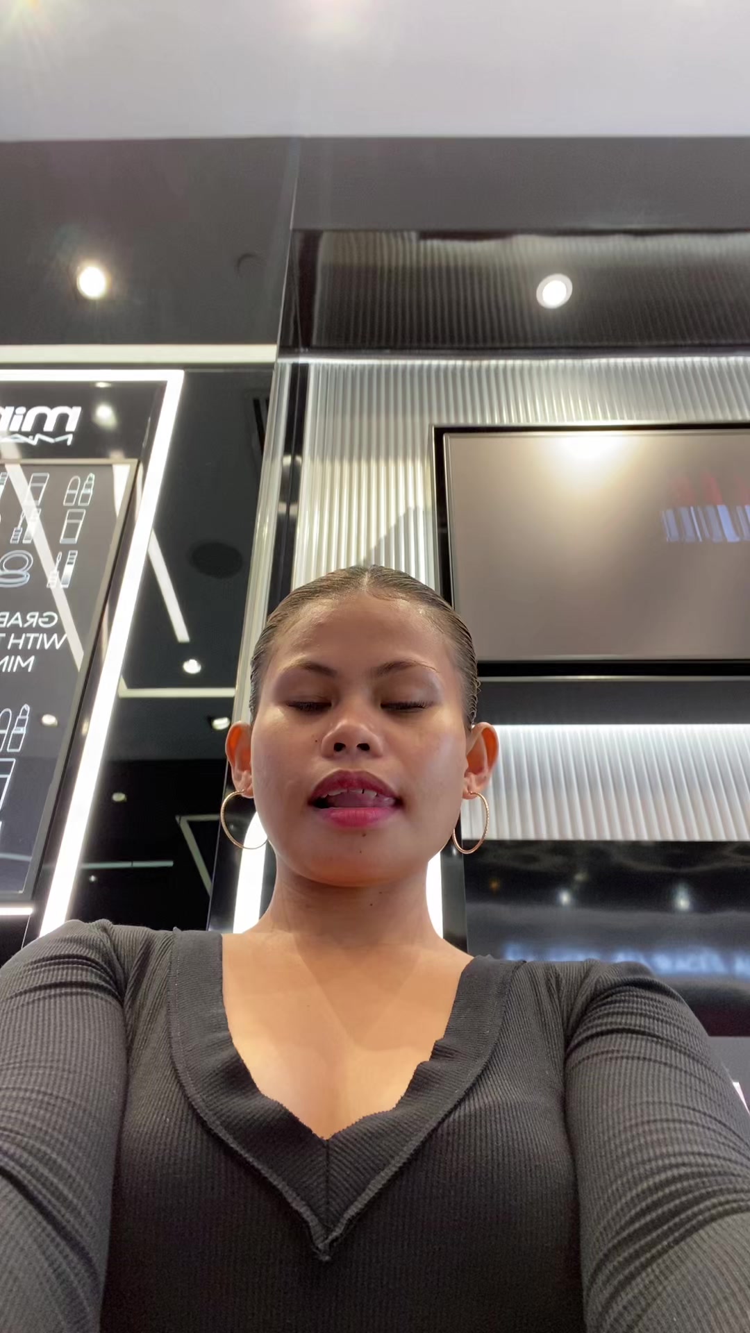 @Ziah M.A.C Artist💄