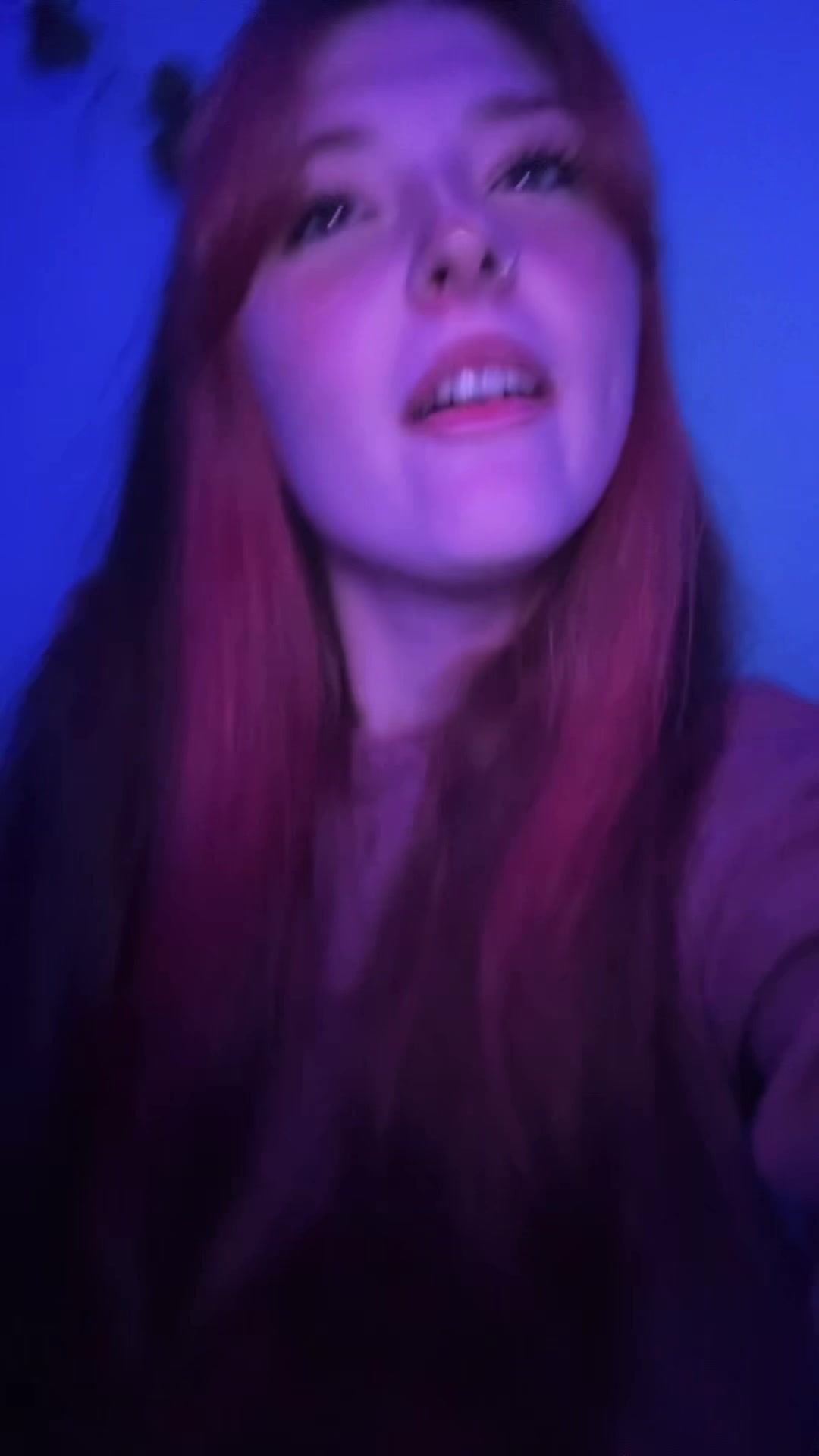 @Lyndsey Lou🦇