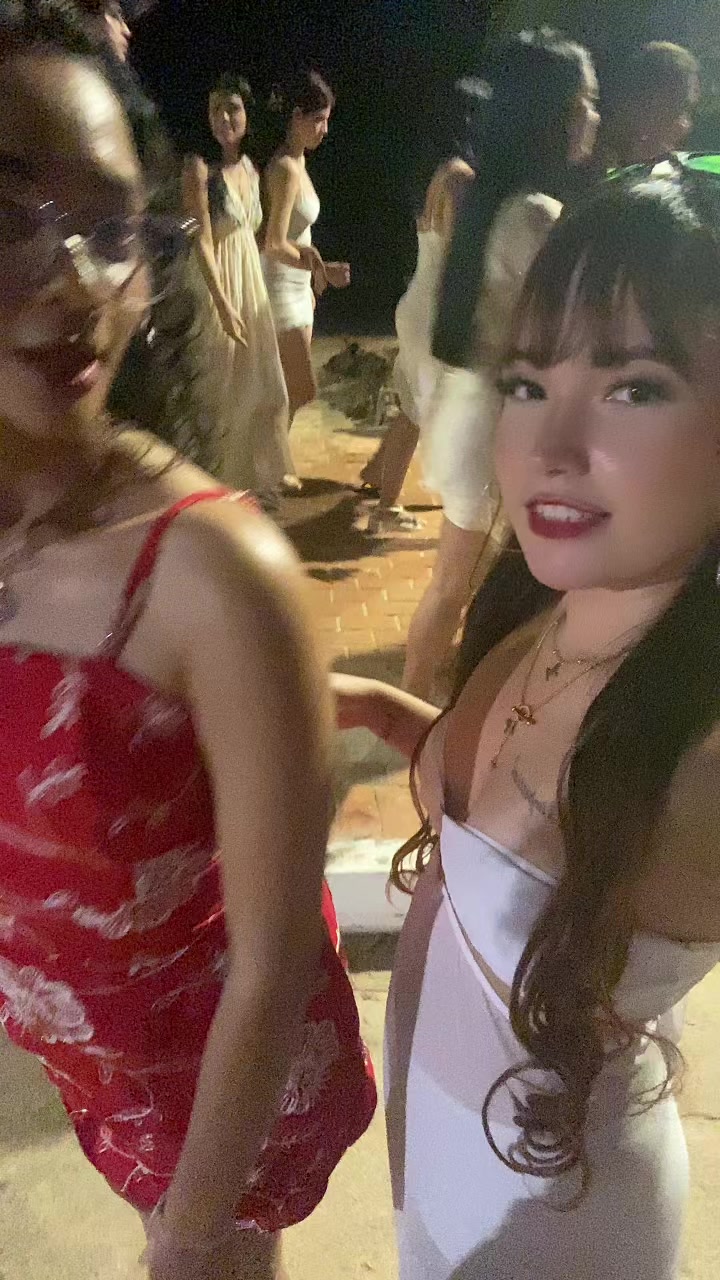 @Ly