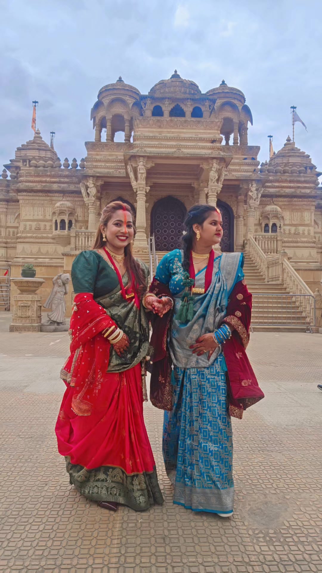 @mukhiya Ragani 🇳🇵to 🇬🇧