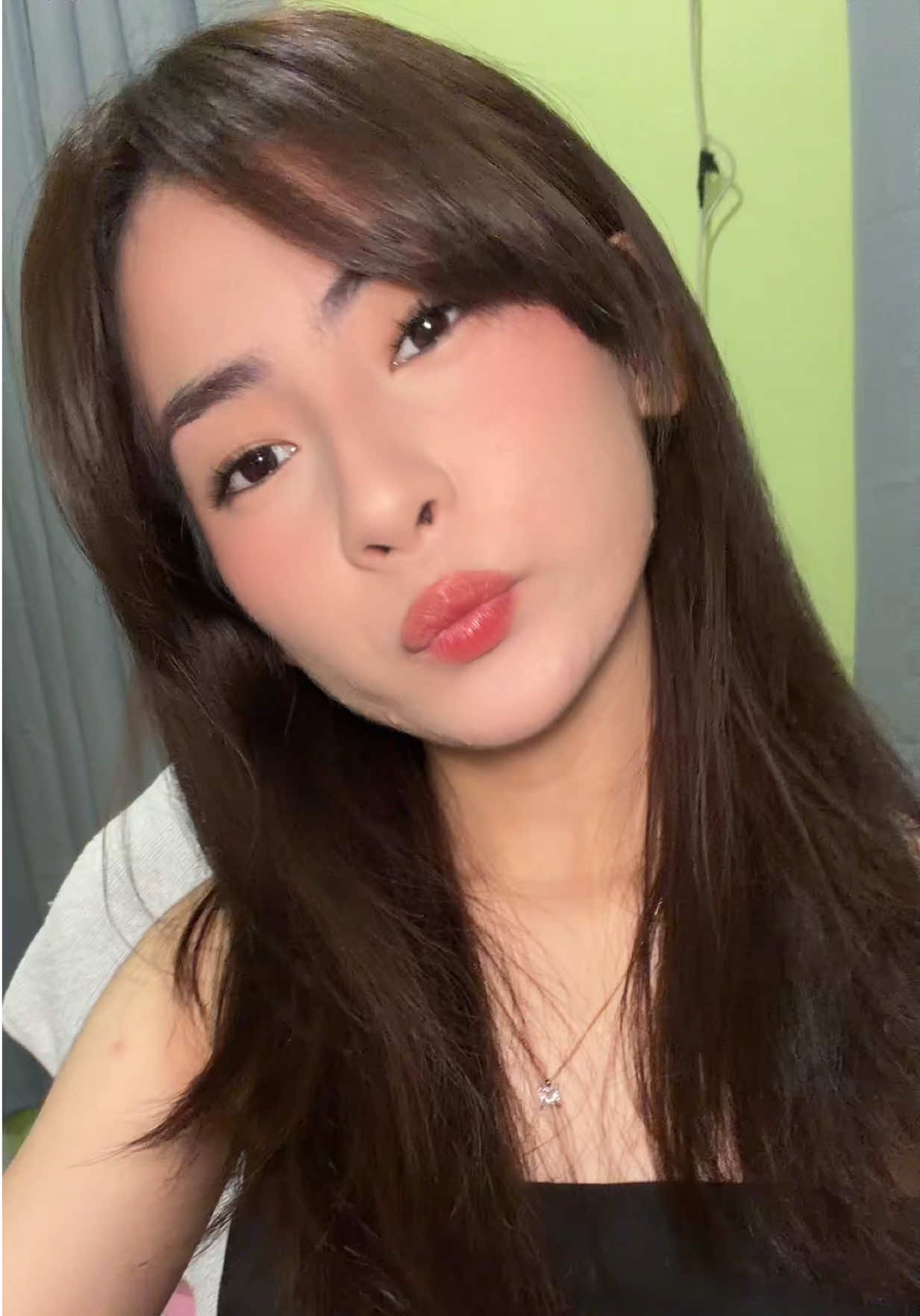 @Eywi 🍍 kindaeywi on IG
