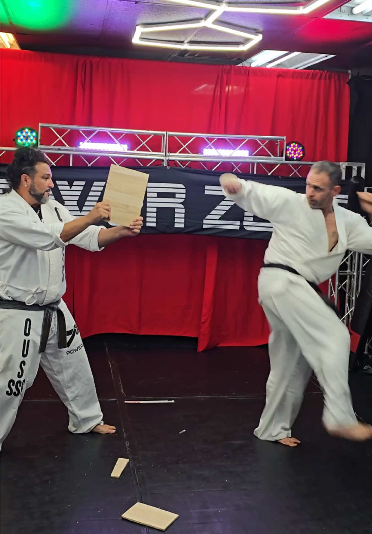 @Point Fighter Live