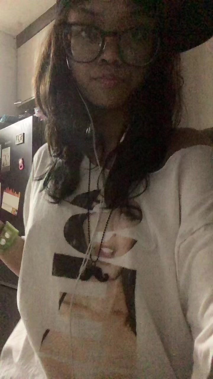@:3