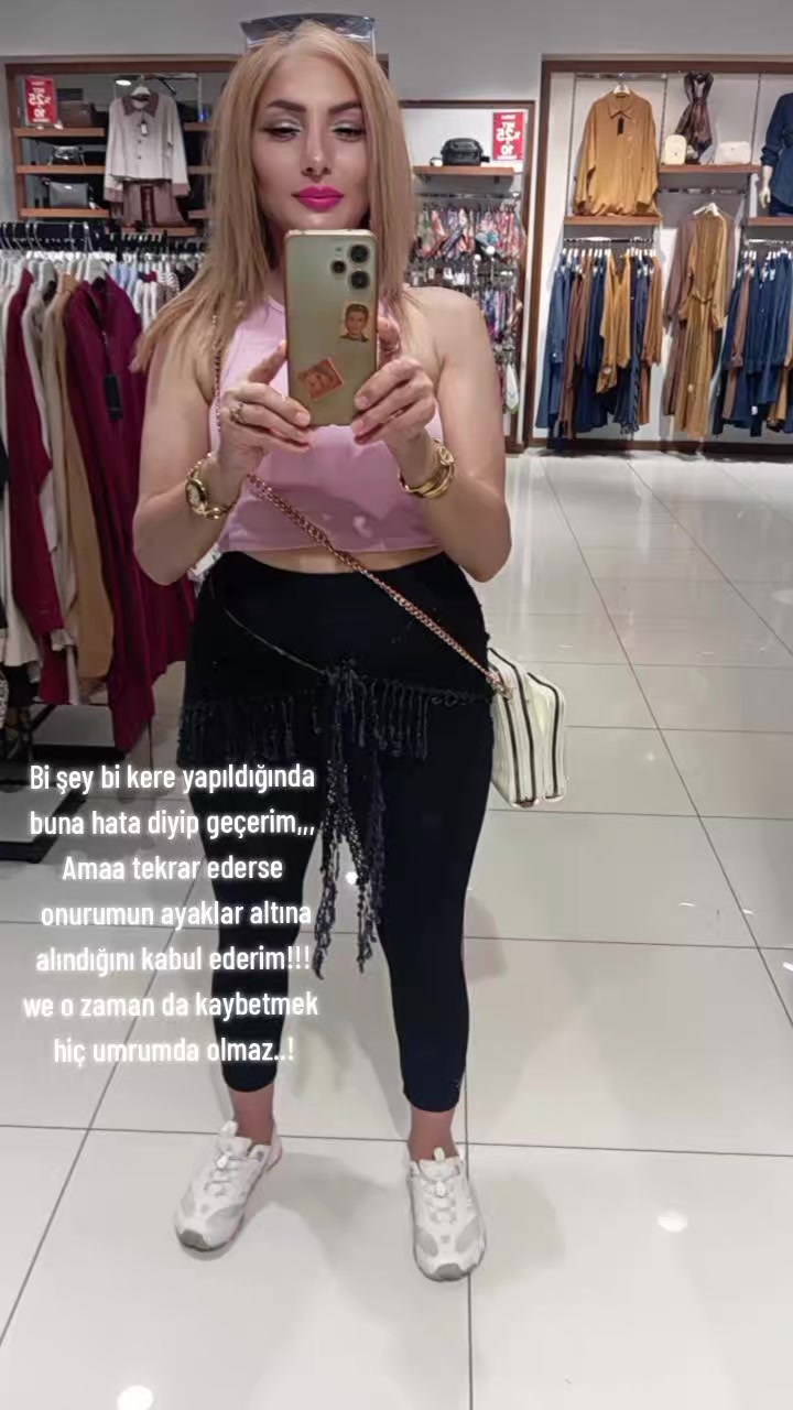 @emellebeauty