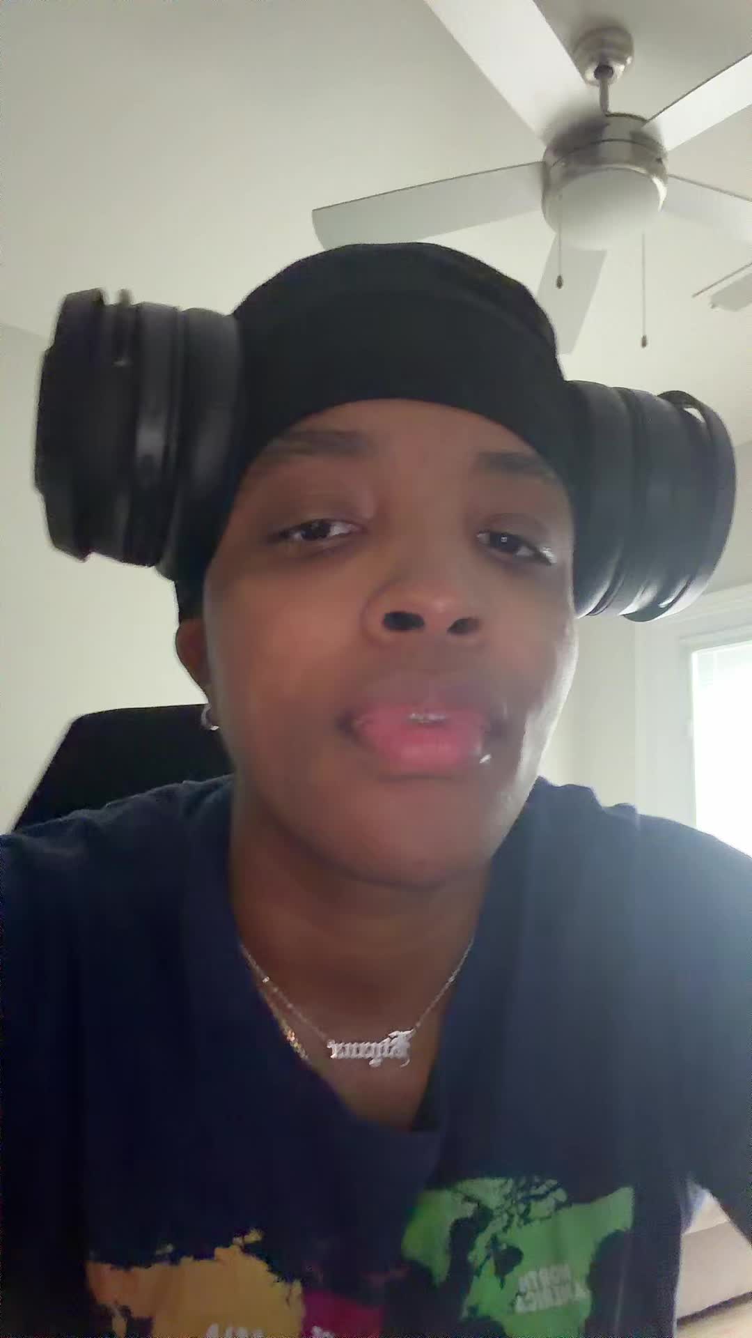 @Kiy