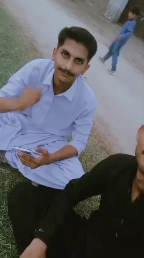 @Sarکاri Loog 💪🏻♥️ 🇵🇰