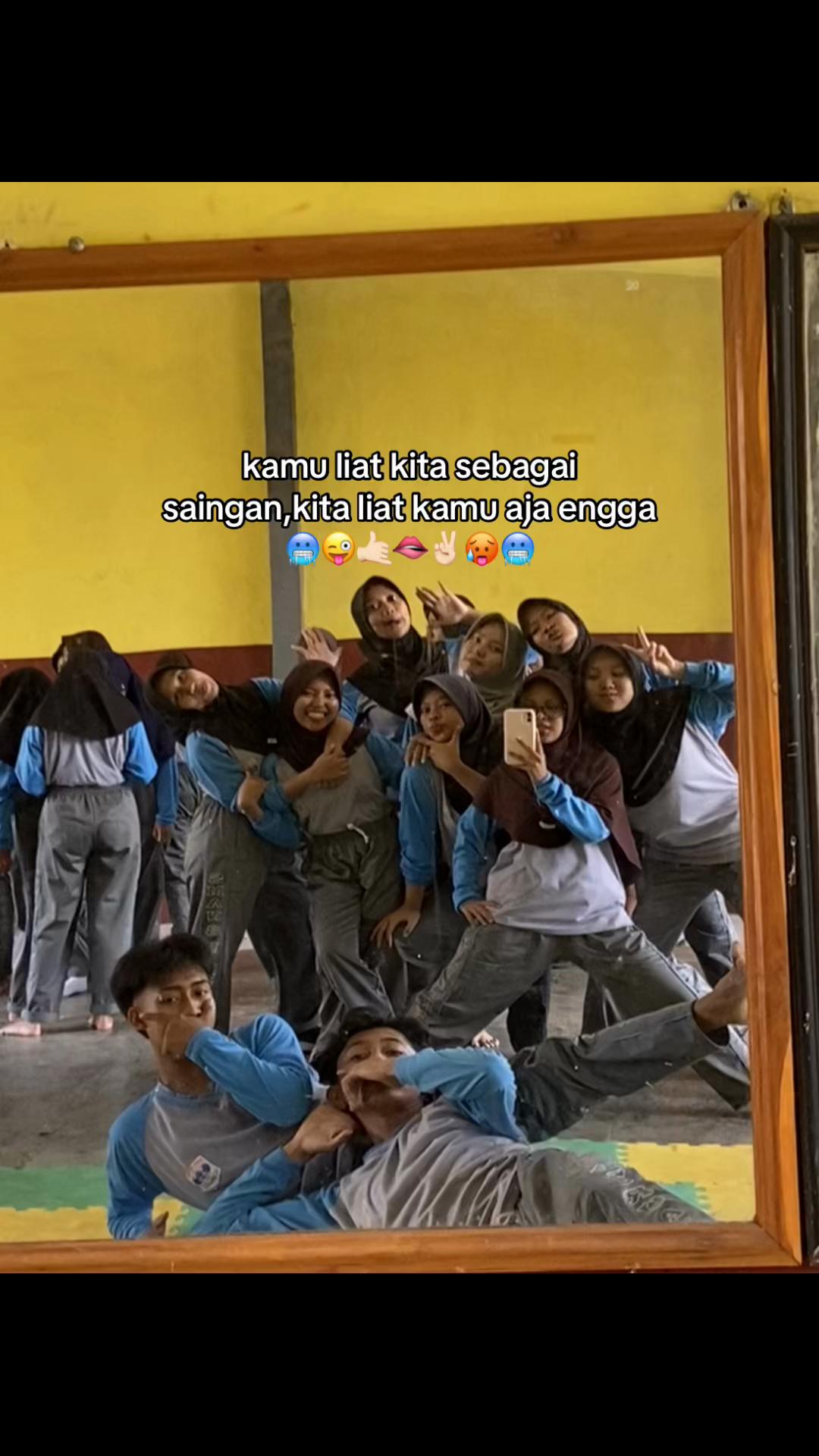 @mmm