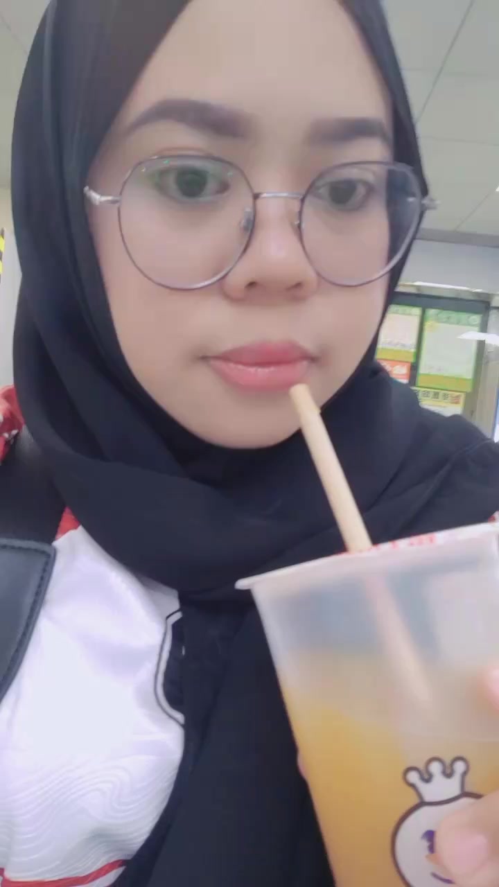 @Elly Arta Mevia 🇭🇰