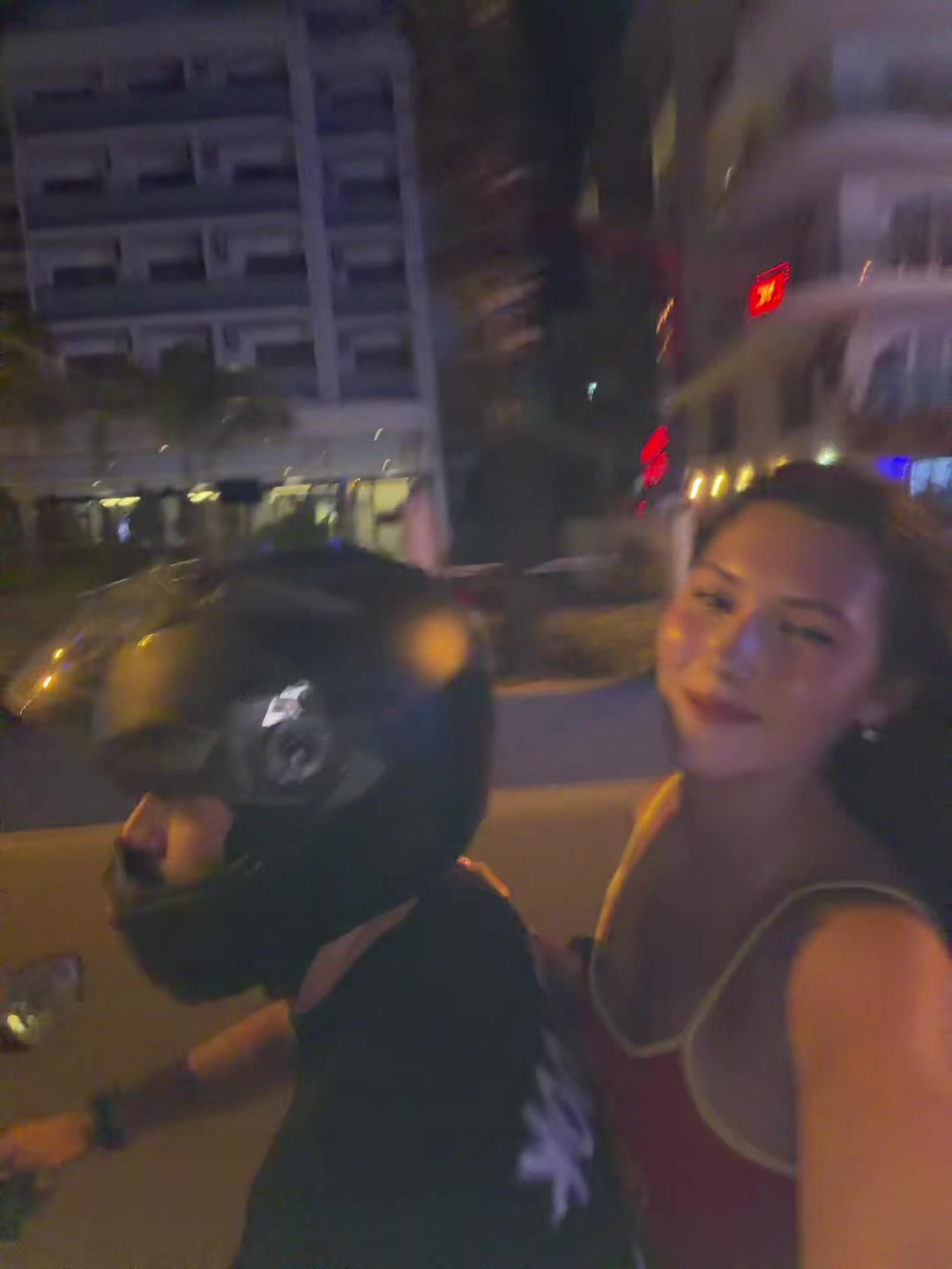 @Есения