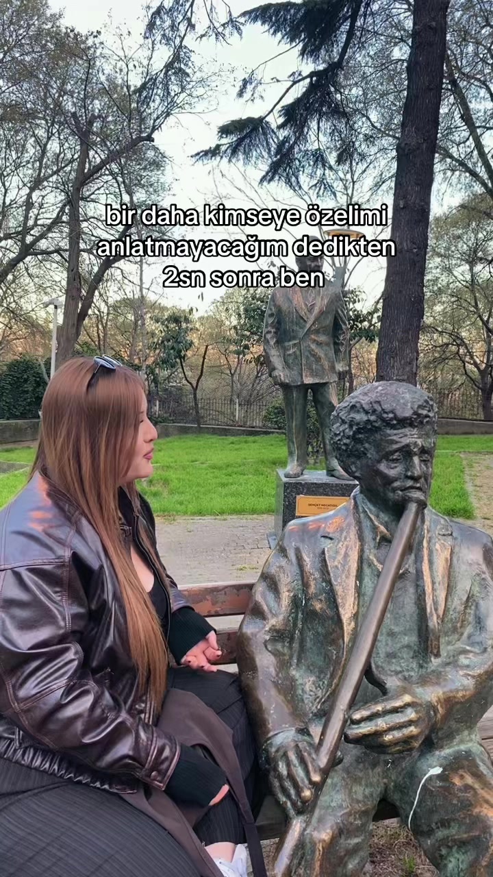 @𝒽𝒾𝓁𝒶𝓁𝒶𝓎🪭