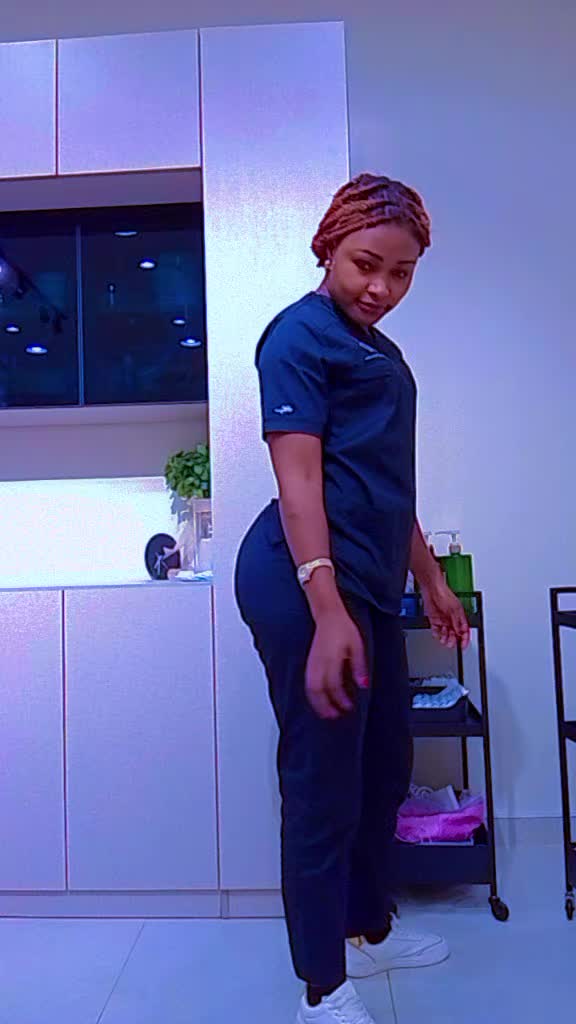 @Phoebe Mirikwa official✅