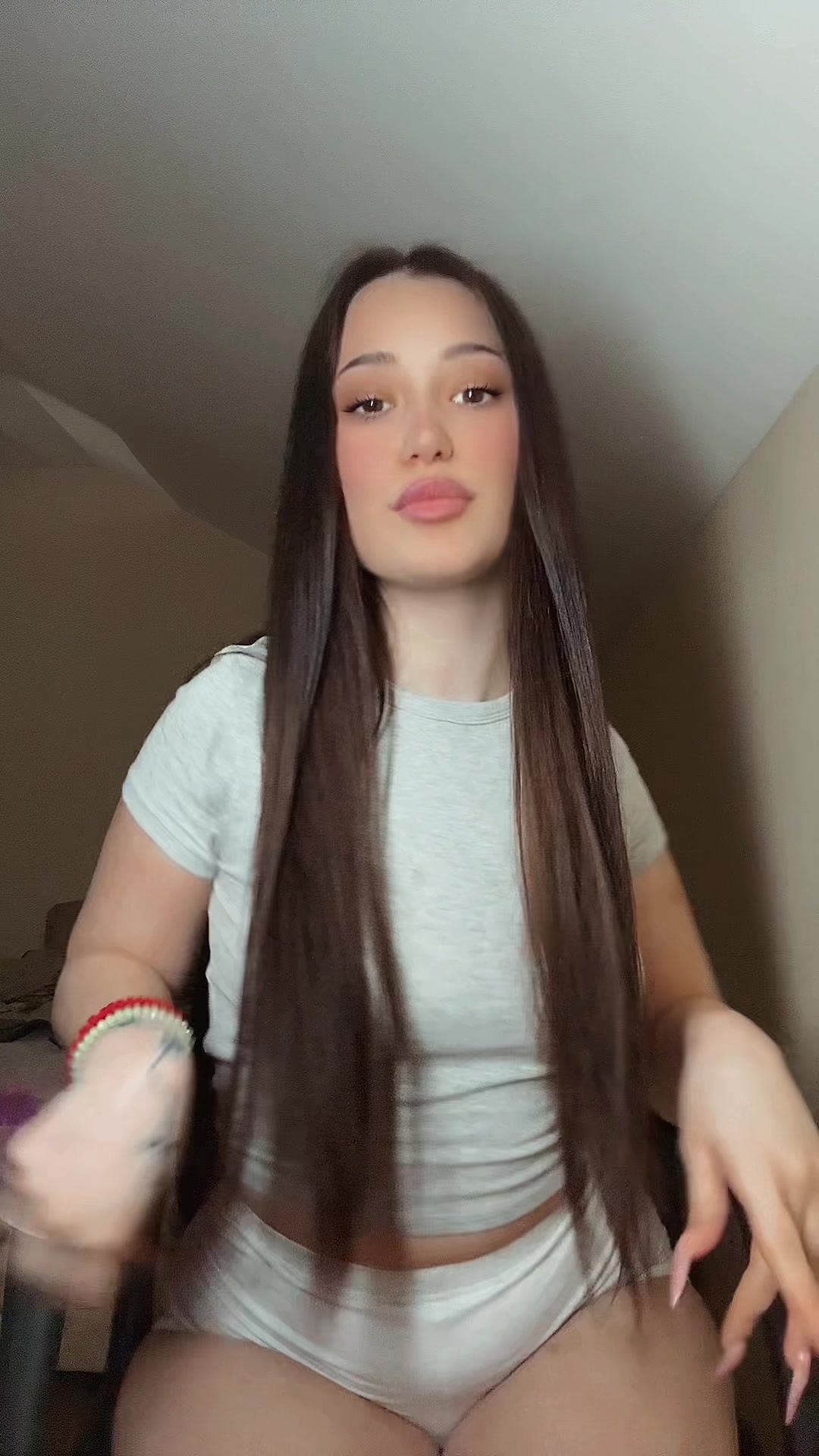 @elenasvrzic_