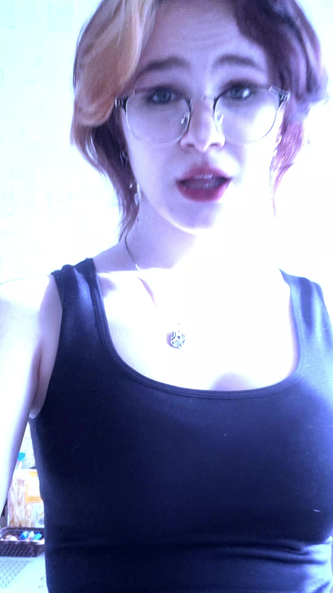 @アニカ