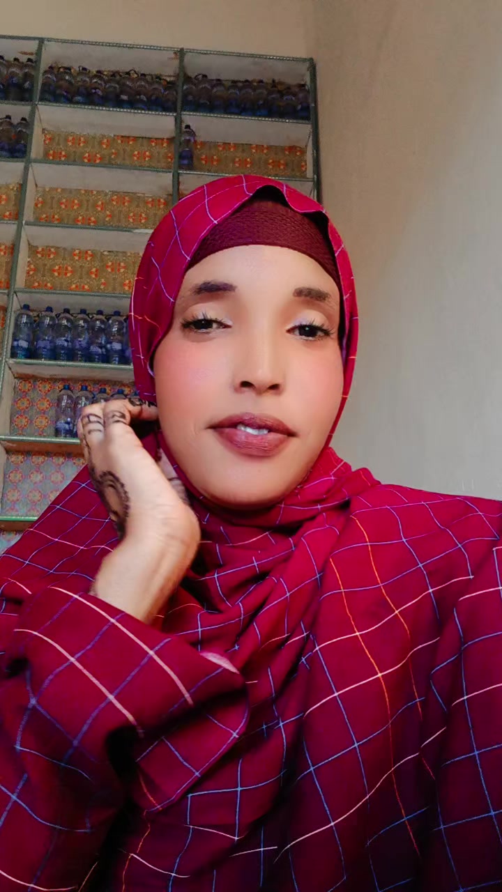 @Ayeeyo Xaliimo