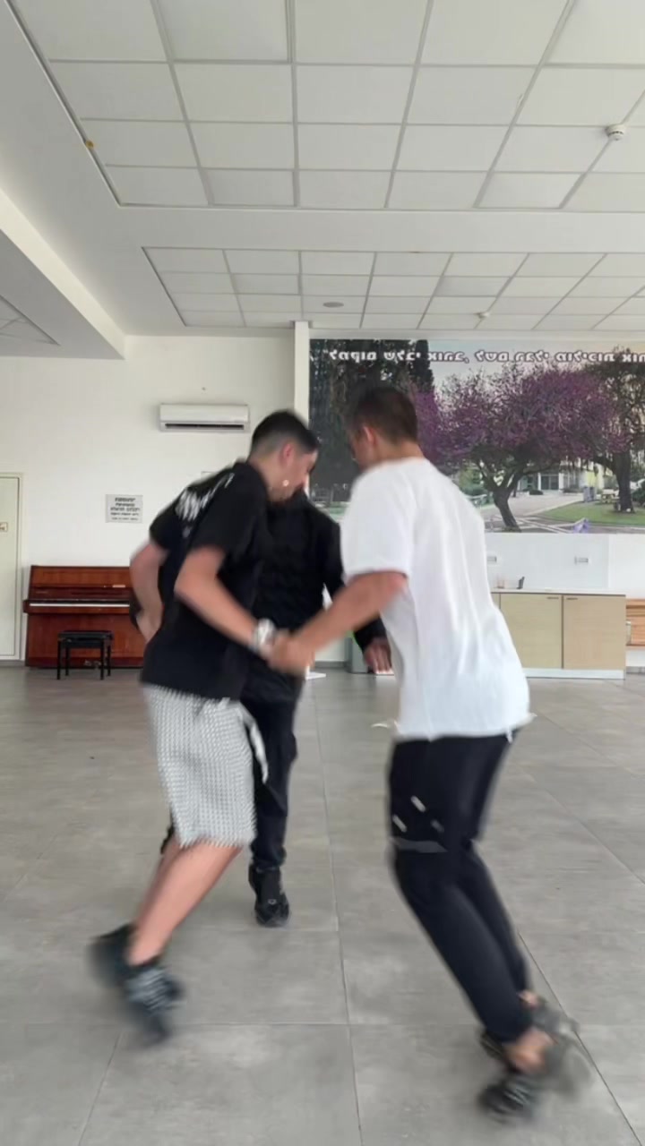 @#שלישיית_הסטלנים