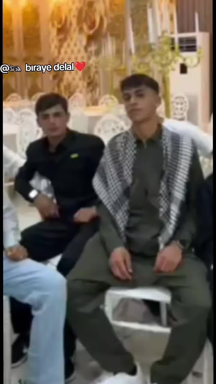 @🦅