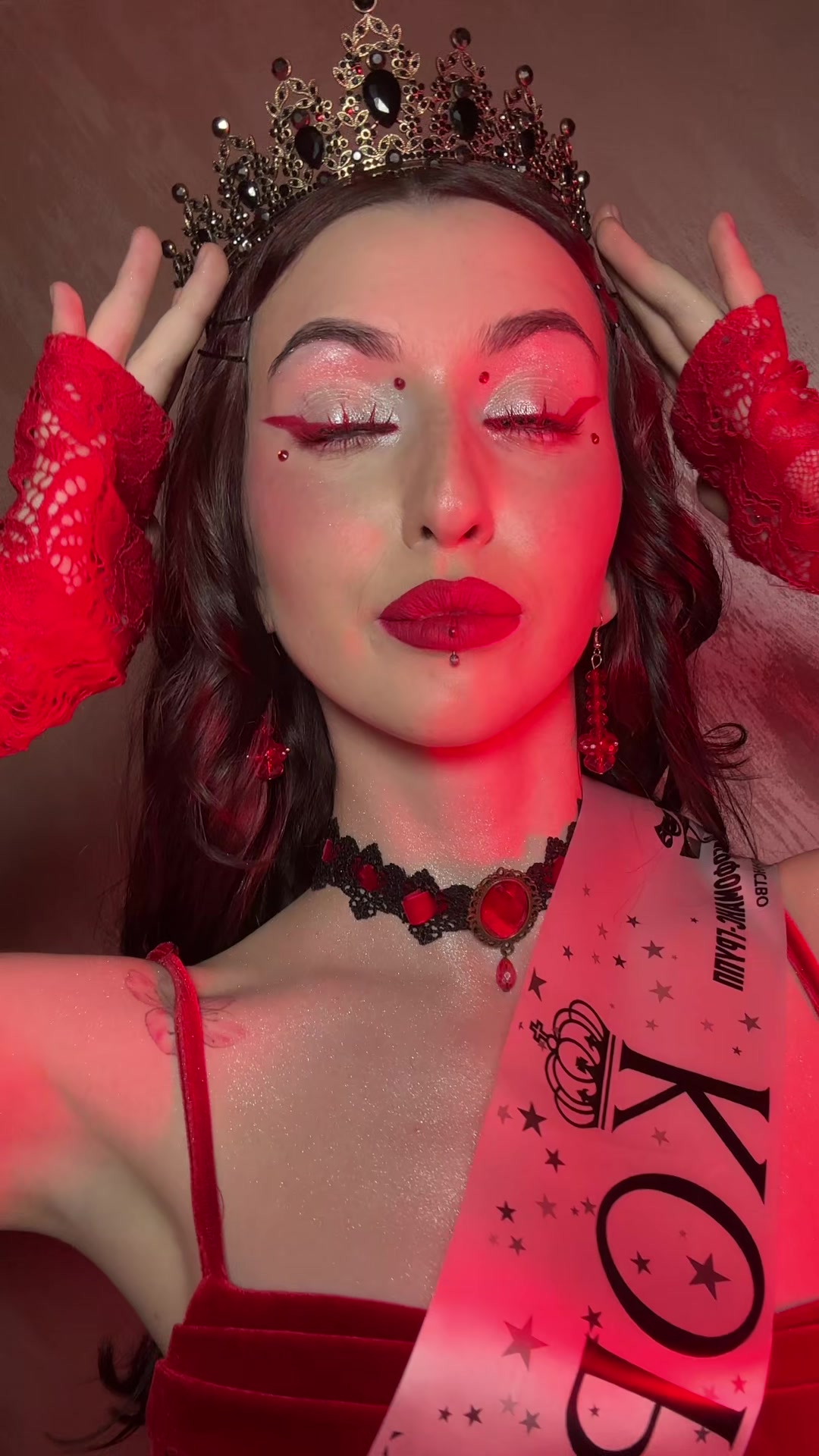 @freakiiielf