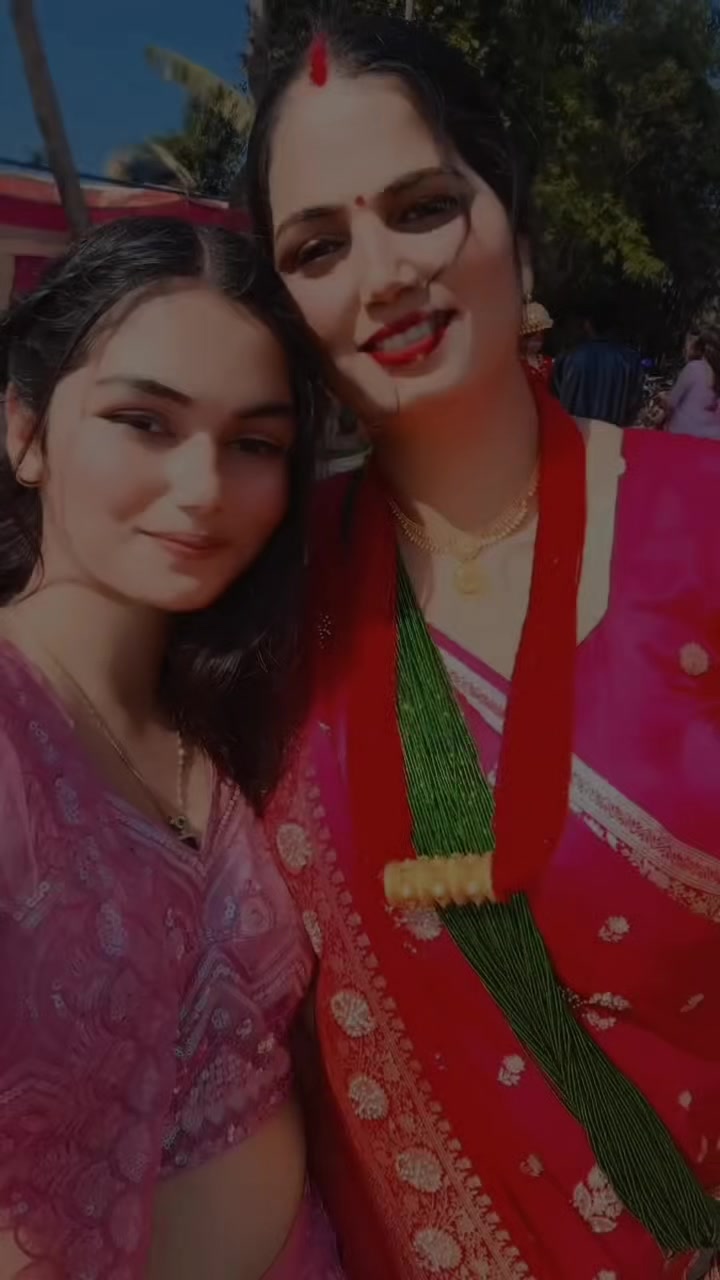 @Deepa_🩷✨
