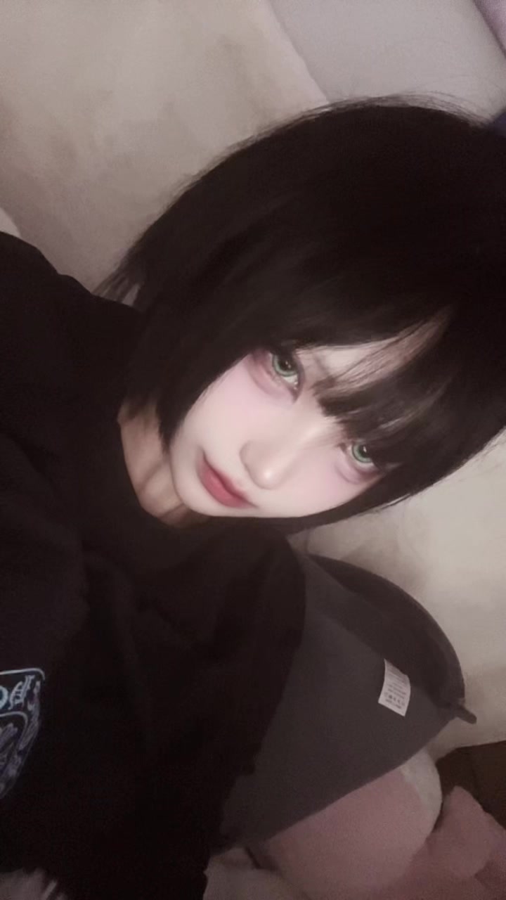 @しおしおにゃん